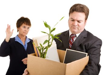 Khi bị công ty sa thải trái luật kiện ở tòa nào?