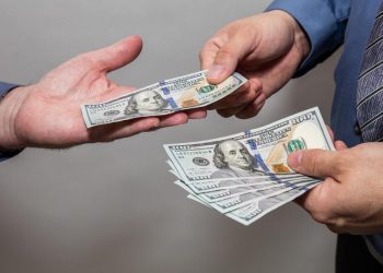 Nợ bao nhiêu tiền thì bị truy tố hình sự?