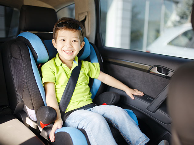 Quy định cho trẻ em trên xe ô tô