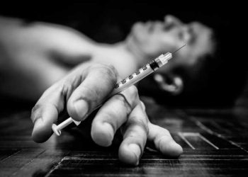 Đảng viên có con nghiện ma túy có bị kỷ luật không?