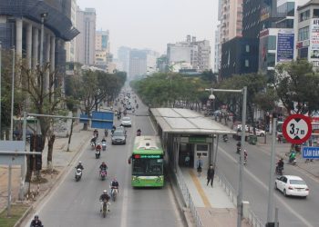 Đi vào làn BRT có bị phạt nguội không