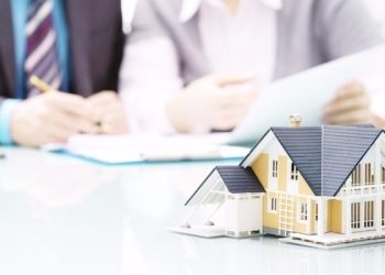 Giao hết tiền mua đất khi công chứng liệu có an toàn