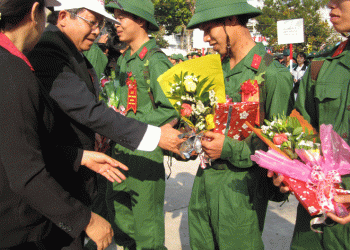 Lệnh gọi nhập ngũ phải đưa trước bao nhiêu ngày