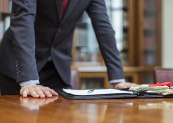 Người bào chữa là gì? Quy định của pháp luật về người bào chữa