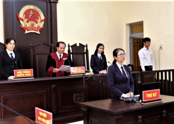 Thông báo mở lại phiên tòa hình sự theo QĐ năm 2022