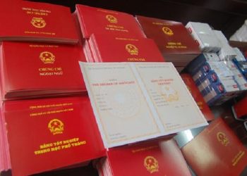 Tội sử dụng văn bằng, chứng chỉ giả bị xử lý thế nào?