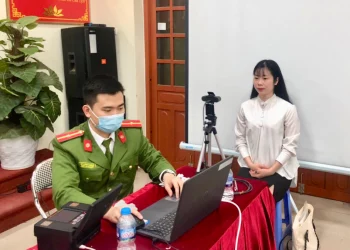 Cấp chứng minh nhân dân cho Việt kiều