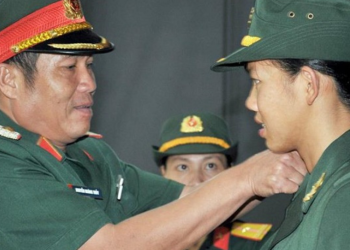 Chuyển từ quân nhân chuyên nghiệp sang sĩ quan như thế nào?