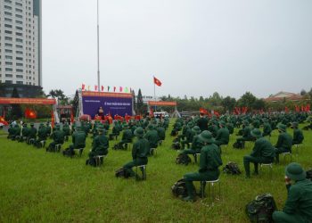 Đi NVQS có được dùng điện thoại không