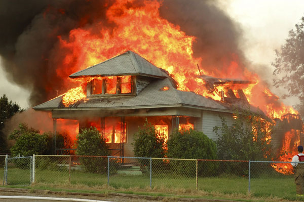 Đối tượng phải mua bảo hiểm cháy nổ bắt buộc là gì