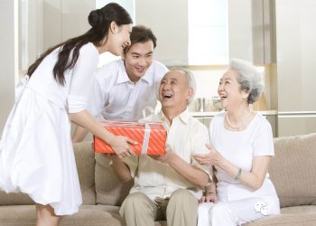 Luật nuôi dưỡng cha mẹ theo quy định pháp luật