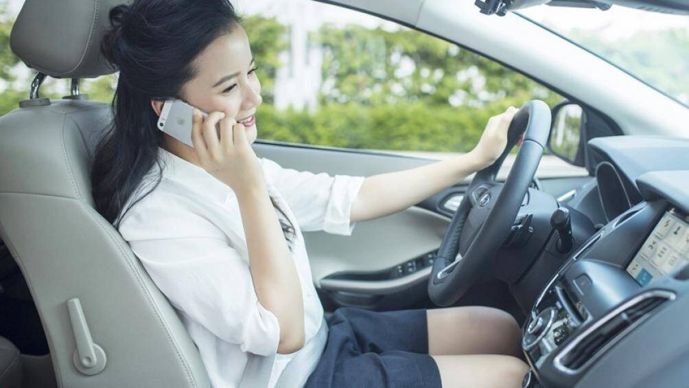 Sử dụng điện thoại khi lái xe gây tai nạn có bị đi tù không?