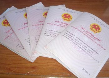 Thay đổi người đứng tên sổ đỏ như thế nào?