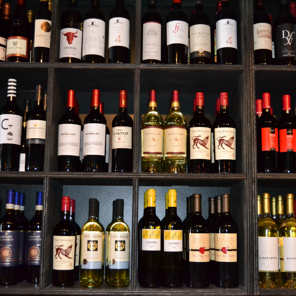 Thuế nhập khẩu rượu vang 2021 được quy định như thế nào?