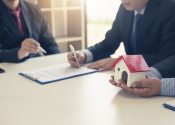 Mua đất bị quy hoạch có lấy lại tiền cọc được không?