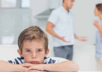 Ngoại tình có bị tước quyền nuôi con