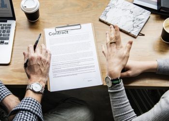 Người bị hạn chế năng lực pháp luật là những ai?