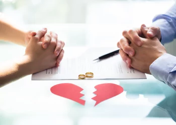Bản án ly hôn có vay nợ Ngân hàng