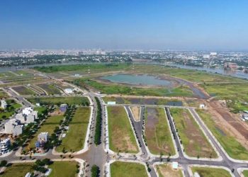 Cha mẹ bán đất con không đồng ý có được không?