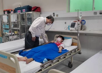 Học sinh ngộ độc thực phẩm dẫn đến tử vong thì ai chịu trách nhiệm?