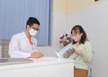Quy định về nhân viên y tế trong doanh nghiệp thế nào?