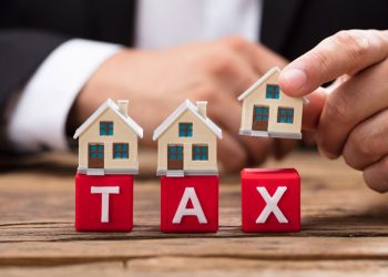 Con tặng nhà cho bố mẹ có phải nộp thuế không