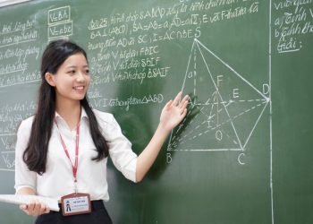 Mức lương giáo viên cấp 3 mới ra trường là bao nhiêu?