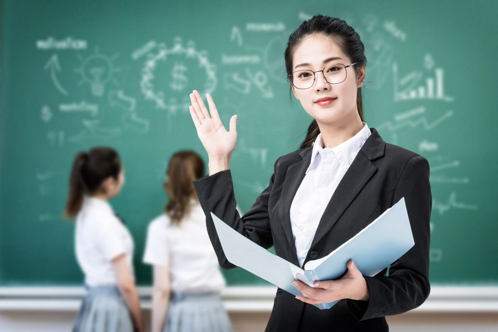 Mức lương giáo viên cấp 3 mới ra trường là bao nhiêu?