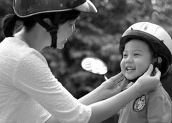 Lỗi đội mũ bảo hiểm không cài quai phạt bao nhiêu?