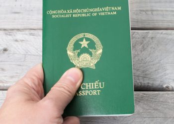 Mất hộ chiếu ở nước ngoài có bị phạt không