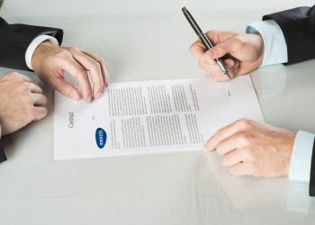 Thủ tục giải quyết tranh chấp hợp đồng thương mại năm 2023