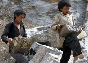 Bóc lột sức lao động trẻ vị thành niên bị xử phạt như thế nào