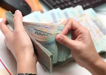 Điều kiện chi lương tháng 13 như thế nào?