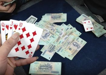 Khoản 2 tội đánh bạc đi tù bao nhiêu năm 2023