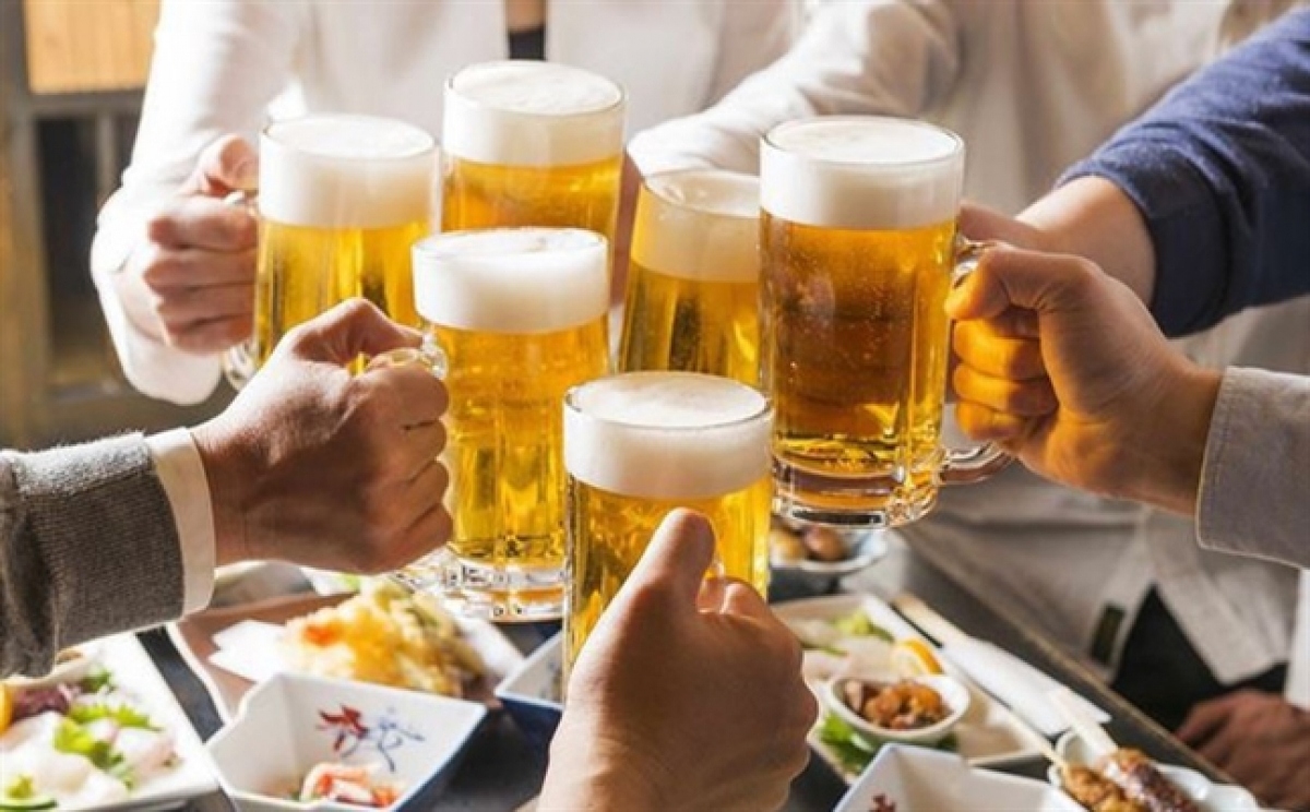 Mức xử phạt ép uống bia bị đánh năm 2023 là bao nhiêu?
