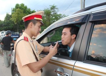 Nồng độ cồn cho phép lái xe ô tô