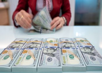 Quy định không được ký hợp đồng bằng ngoại tệ