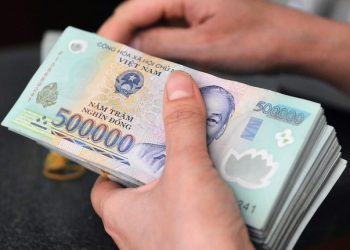 Làm bao lâu thì được thưởng Tết?