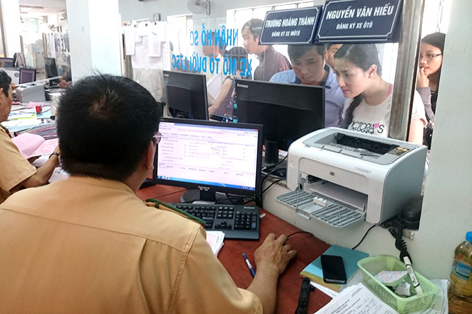Bấm biển số xe máy có cần chính chủ không