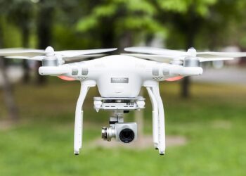 Chơi Flycam có phải xin cấp phép?