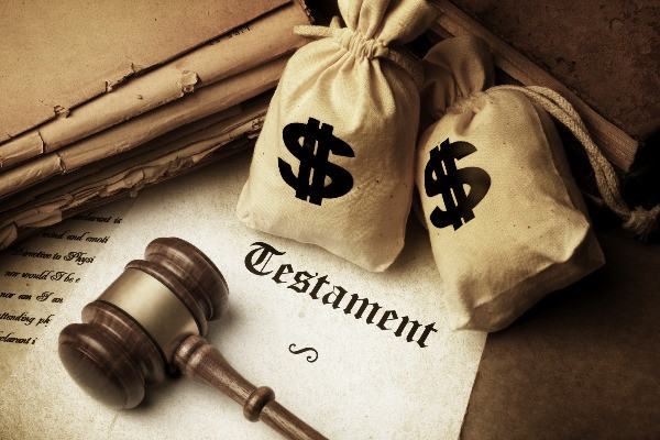 Con riêng của vợ có được chia tài sản không?