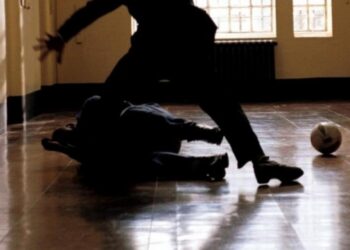 Đánh người thì bị xử phạt như thế nào?