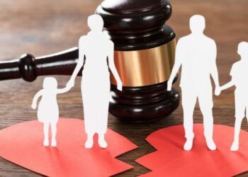 Khi vợ chồng ly hôn con có được chia tài sản không