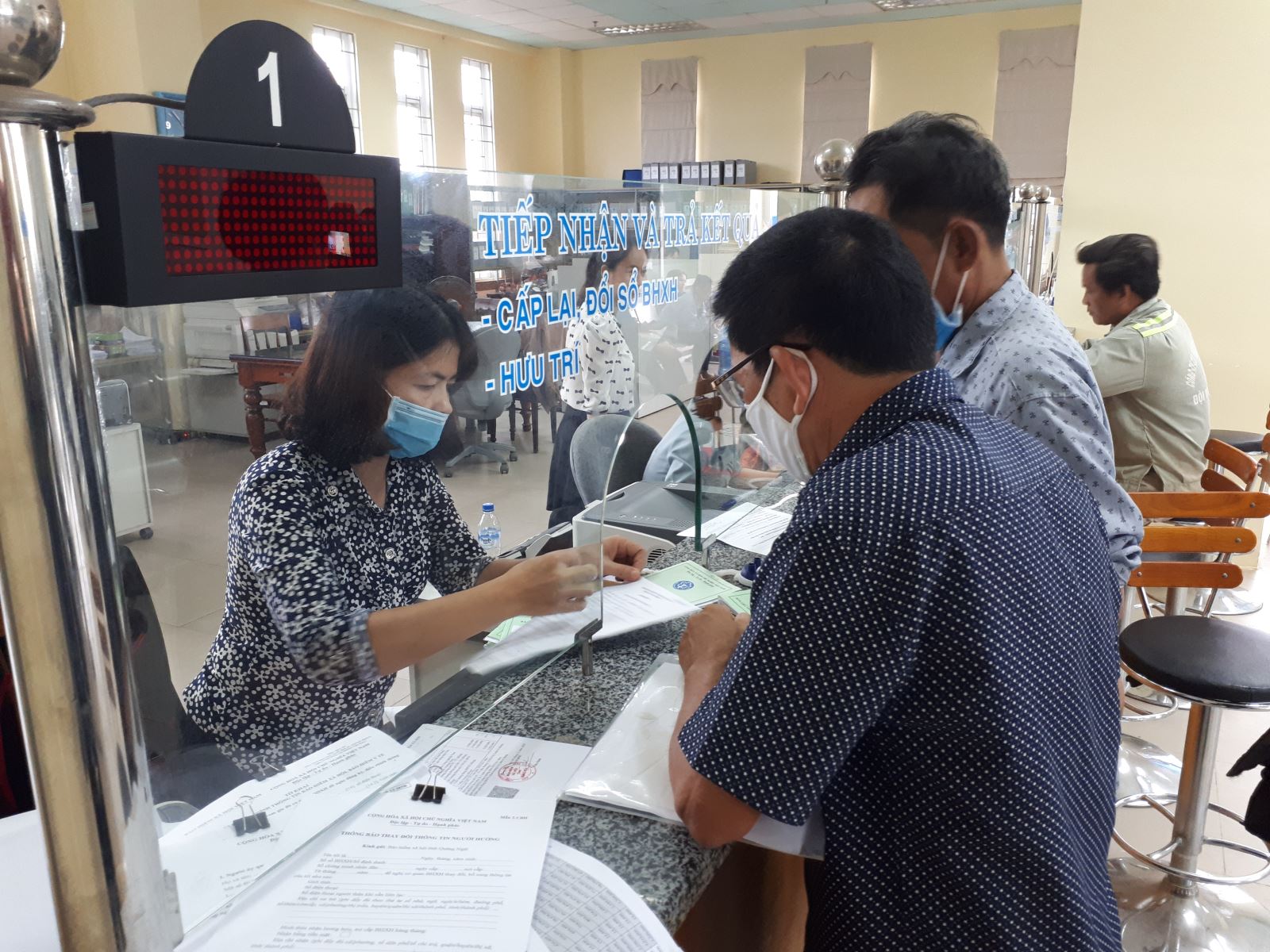 Sau sinh cần nộp giấy tờ gì để hưởng thai sản?