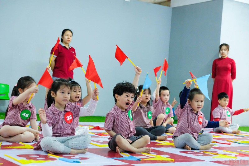 Thủ tục nhập học trường mầm non công lập trái tuyến năm 2023?