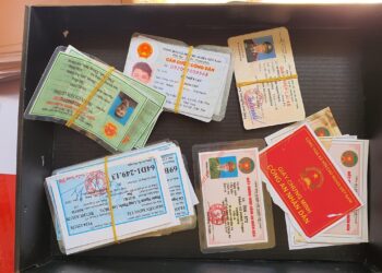 Tội làm giả giấy tờ của cơ quan