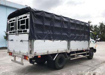 Xử phạt hành vi chở hàng vượt quá kích thước thành thùng xe