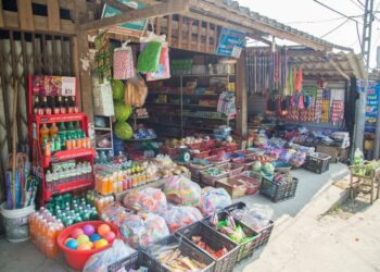 Bán hàng tạp hóa có phải đóng thuế không?