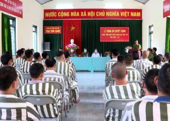 Đối tượng nào được xét tha tù trước thời hạn?