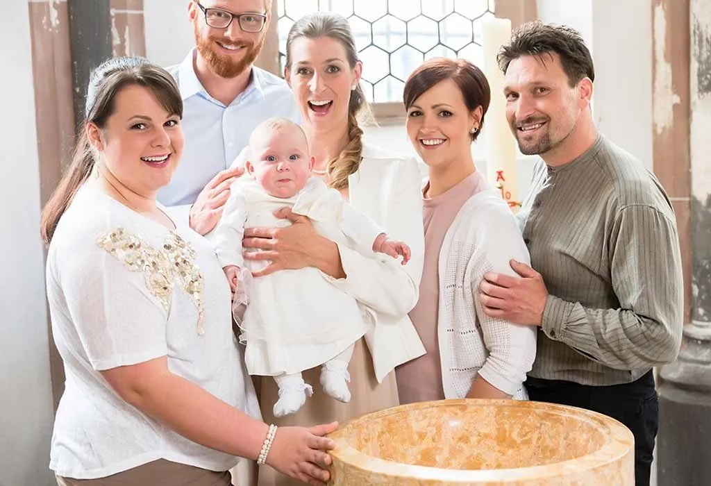 Giấy khai sinh có ghi thông tin người đỡ đầu không?